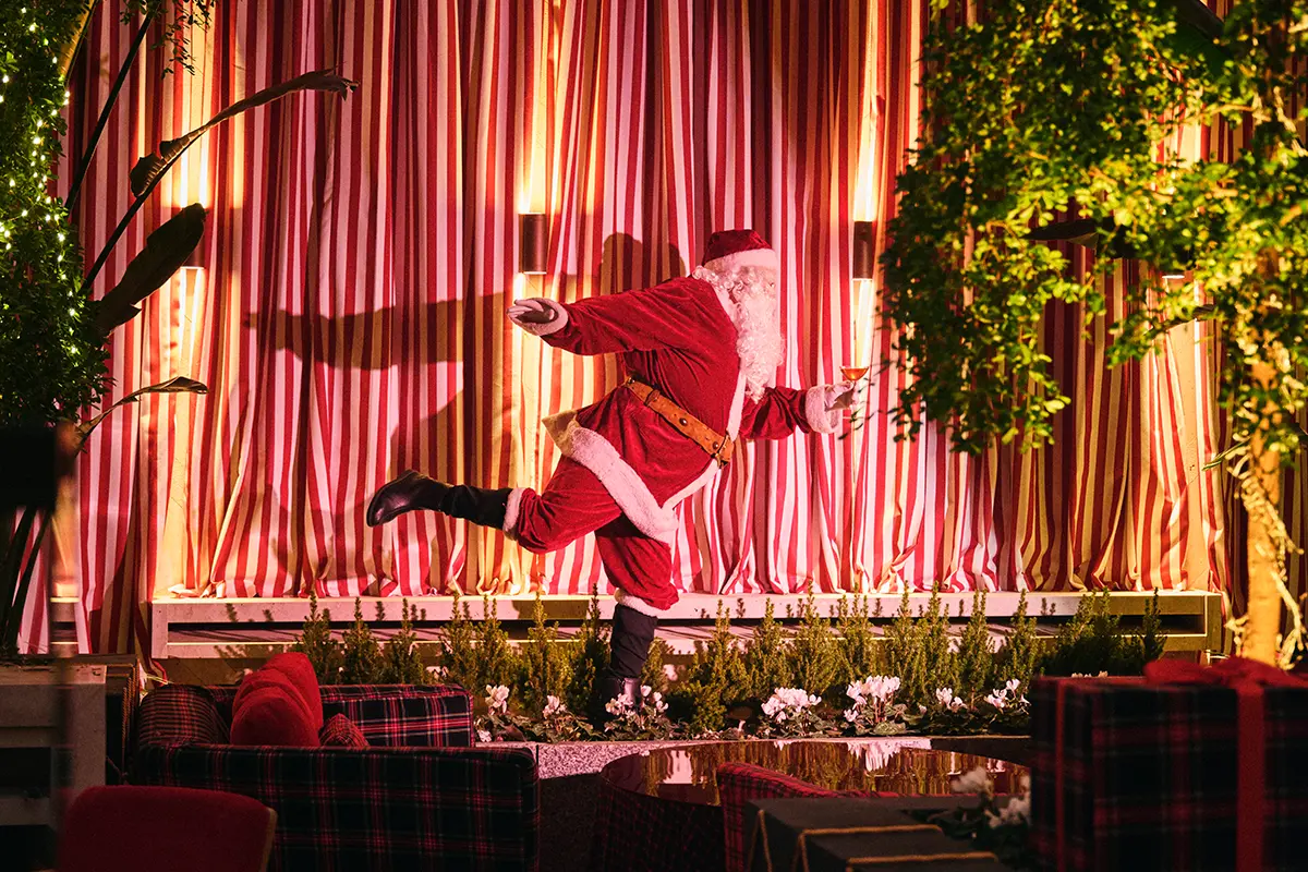 Santa´s Bar y el Rosewood Villa Magna, refugio perfecto de unas fiestas elegantes y divertidas.  