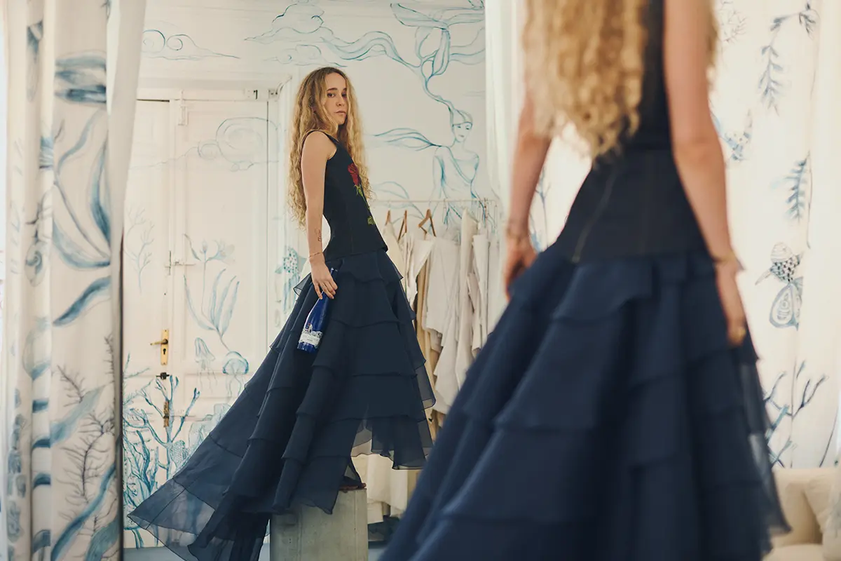 La botella de Mar de Frades inspirada en la fuerza de la luna y el océano 