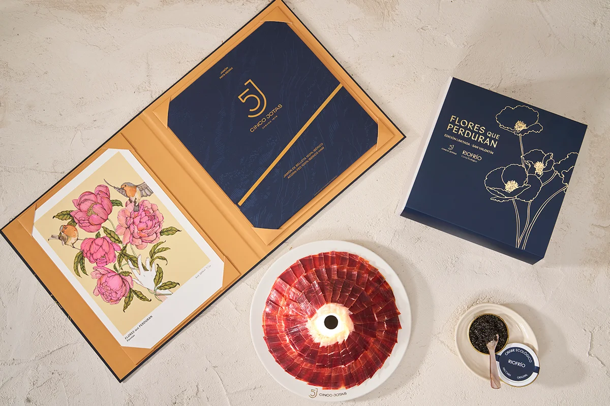 Cinco Jotas x Riofrío: un maridaje de tierra y agua para celebrar el amor con arte