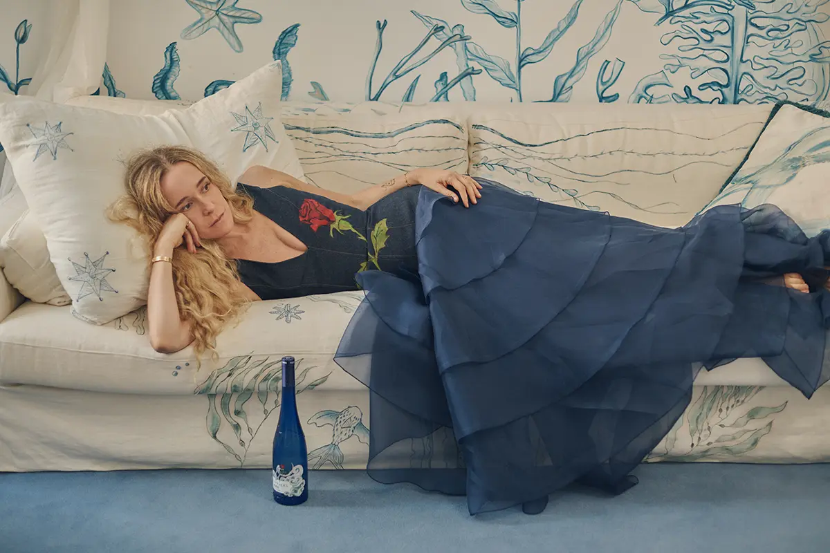 La botella de Mar de Frades inspirada en la fuerza de la luna y el océano 