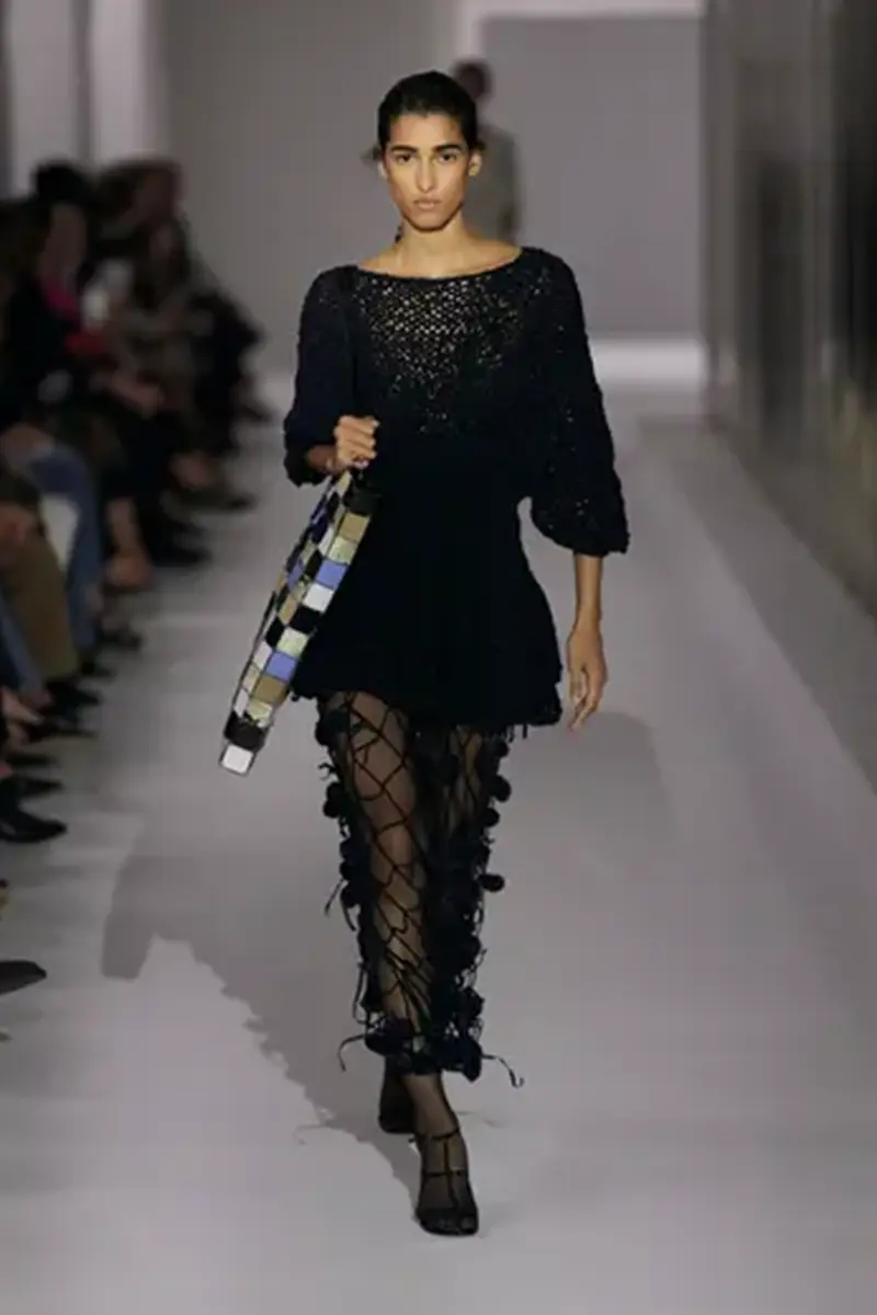 ¿Te atreves con las transparencias? La tendencia que domina el verano con elegancia y sutileza 