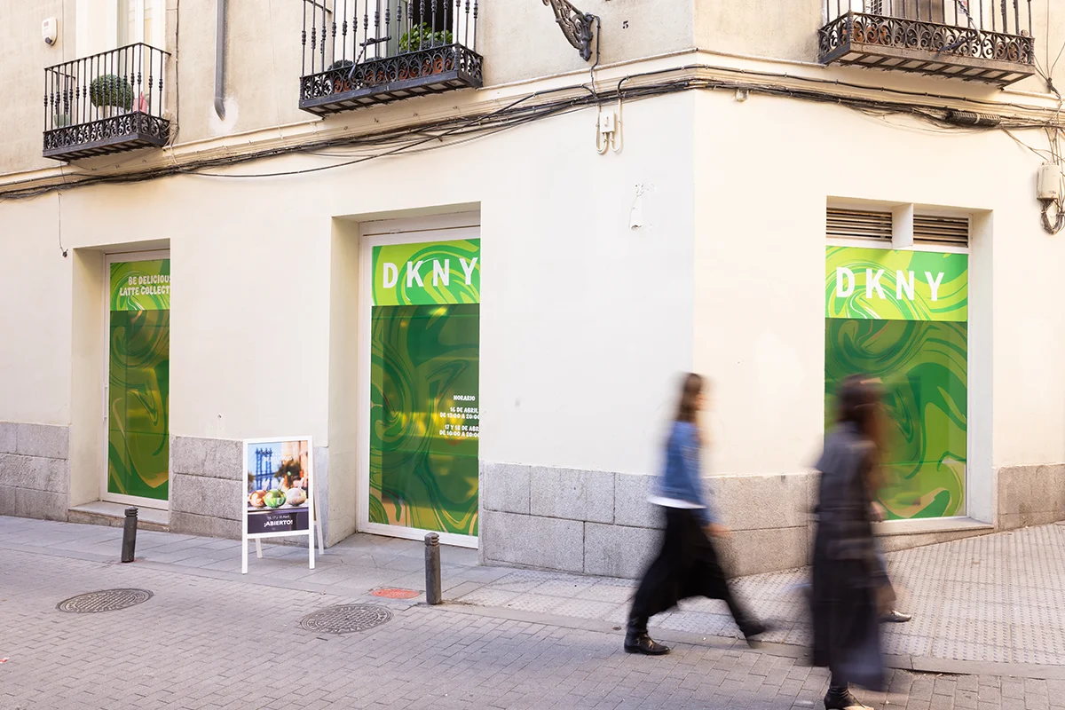 DKNY Latte Collection: la “pop up” en Madrid que une café, música y perfumes