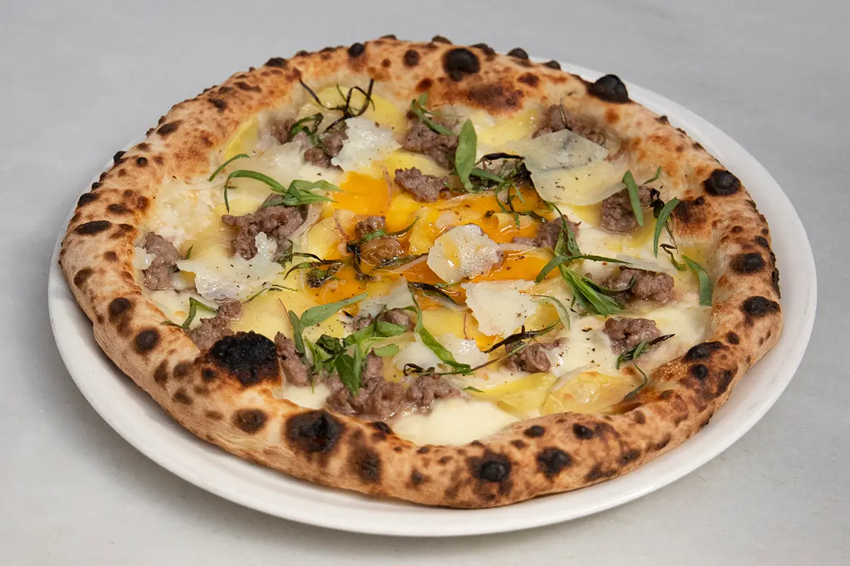 Petramora y Rooftop Smokehouse se unen a Parking Pizza para crear un sabor ahumado inmejorable