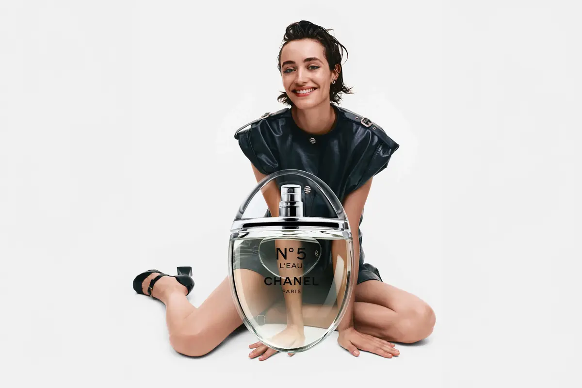 Chanel Drop con la fragancia Nº5 L´Eau. 