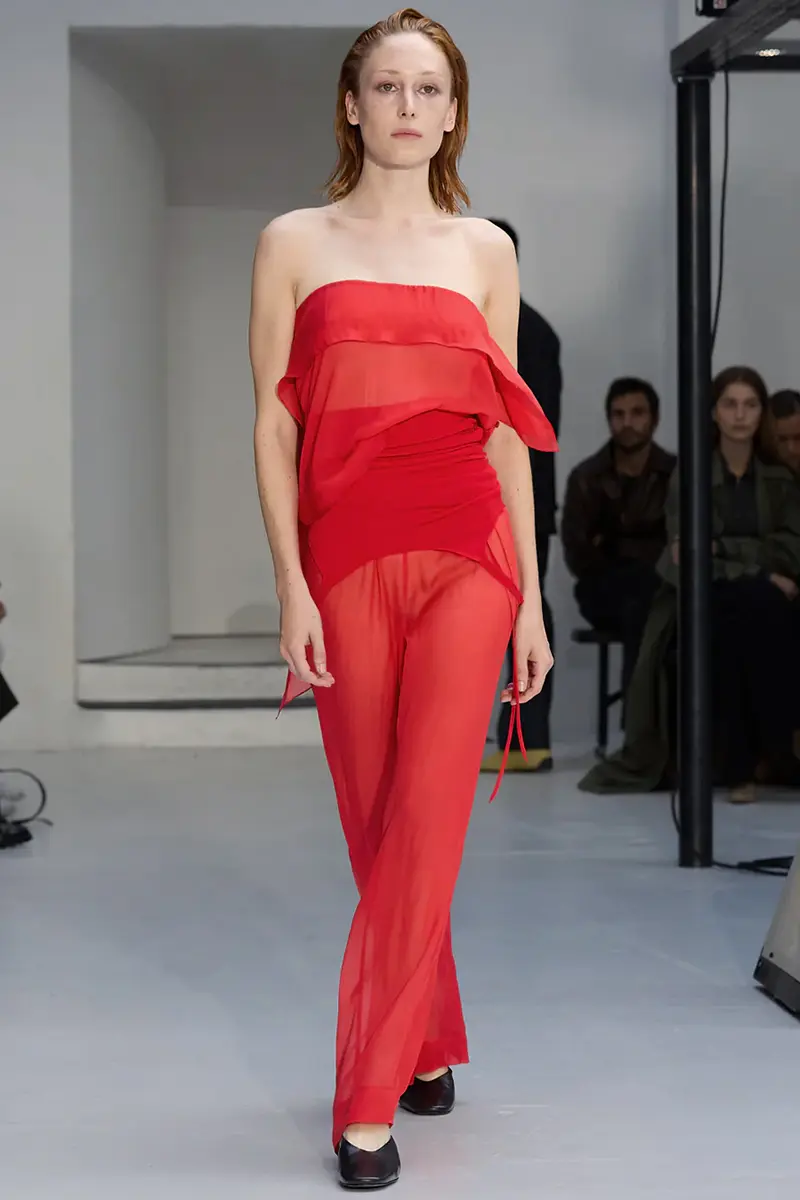 ¿Te atreves con las transparencias? La tendencia que domina el verano con elegancia y sutileza 