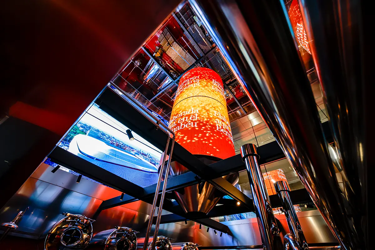 Plaza Mahou en el Bernabéu: la primera fábrica de cerveza dentro de un estadio en España