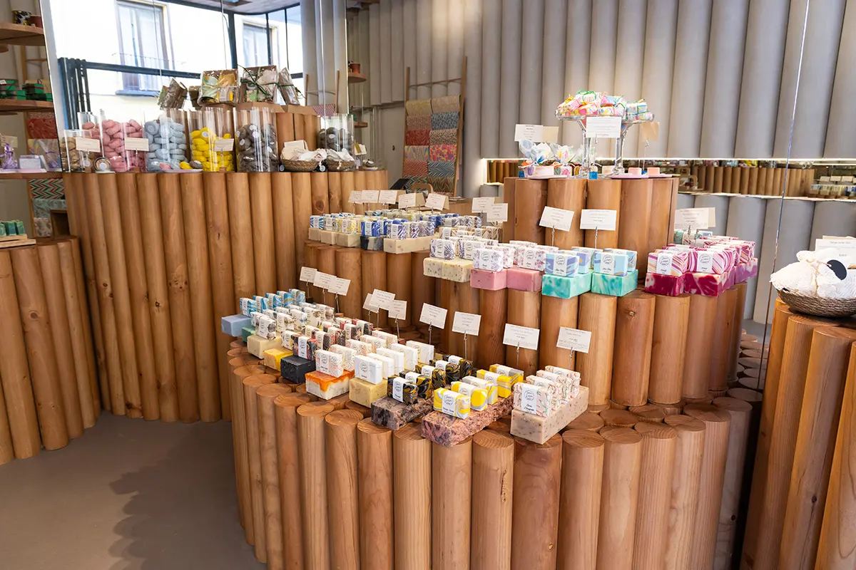 Descubre Jabón y Papel, la tienda de jabones naturales y papelería fina de autor