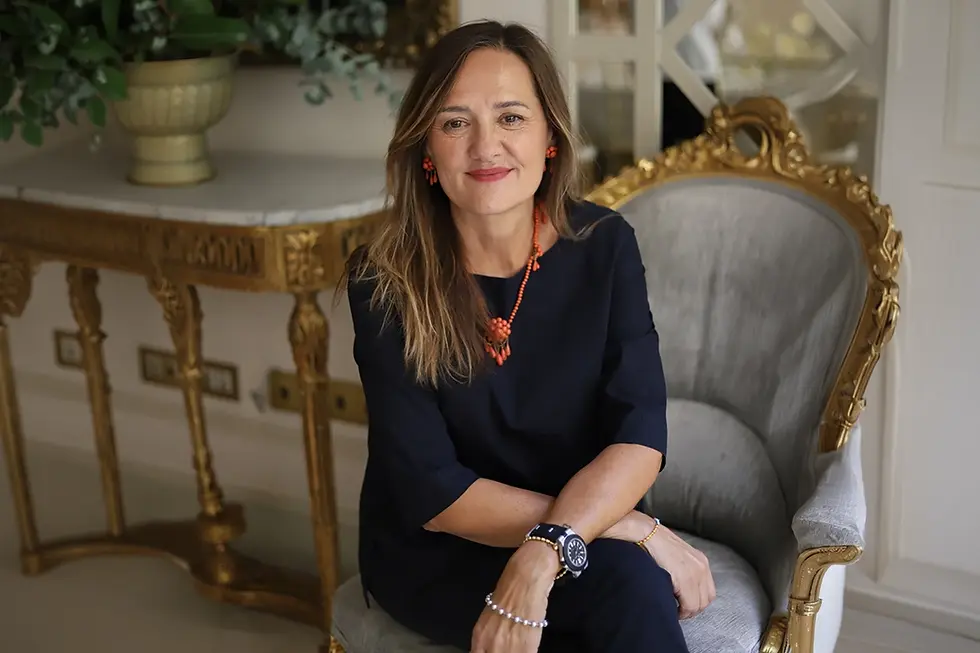 PILAR LOBATO - DIRECTORA Y PROPIETARIA DE JOYAS ANTIGUAS SARDINERO