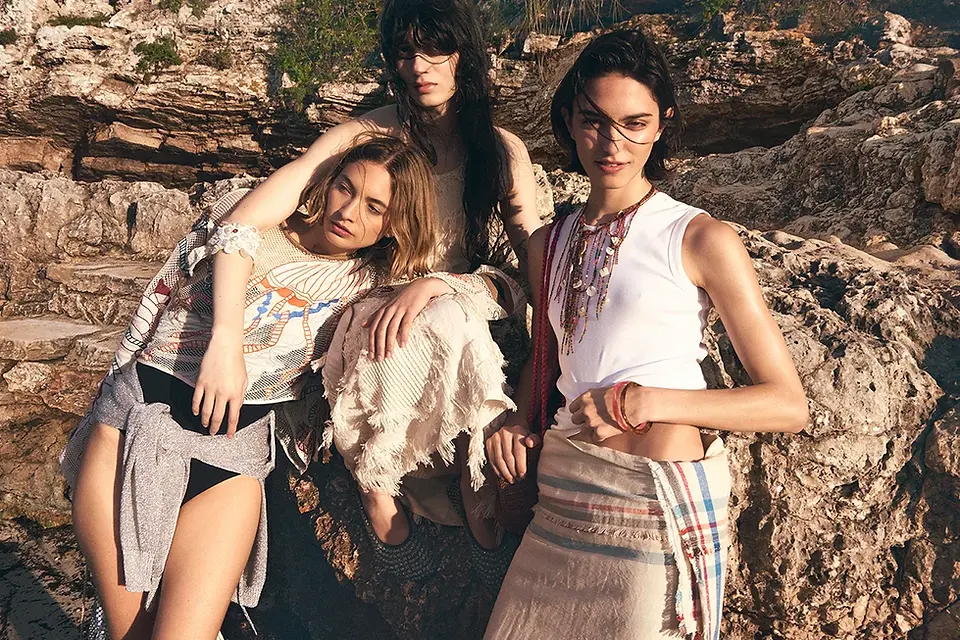 Colección CALA BIMBA de BIMBA Y LOLA: Pop-ups en Sanxenxo, Menorca y Tarifa