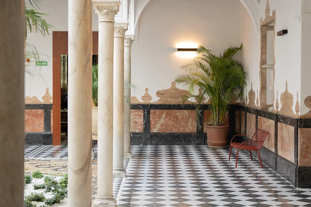 Dormir en la historia: 5 hoteles con alma y pasado 