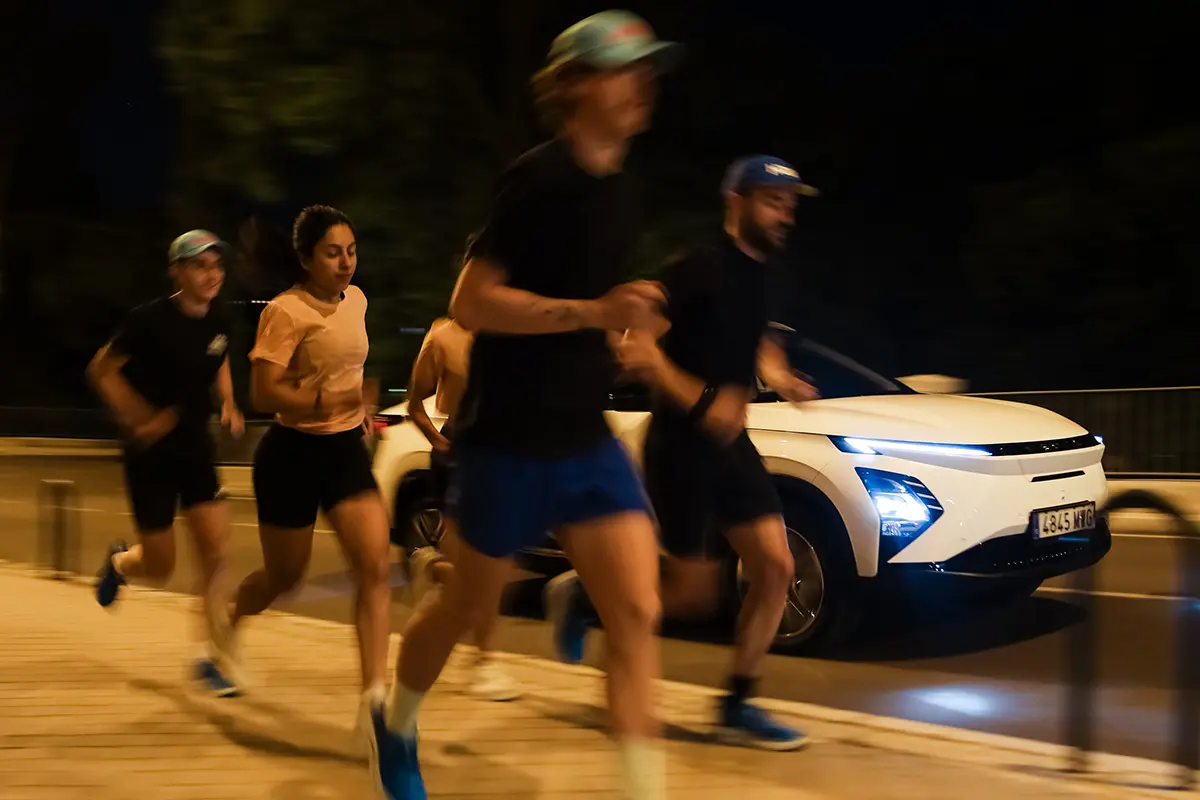 La carrera más futurista de Madrid. 4.500 corredores iluminados en una noche especial 