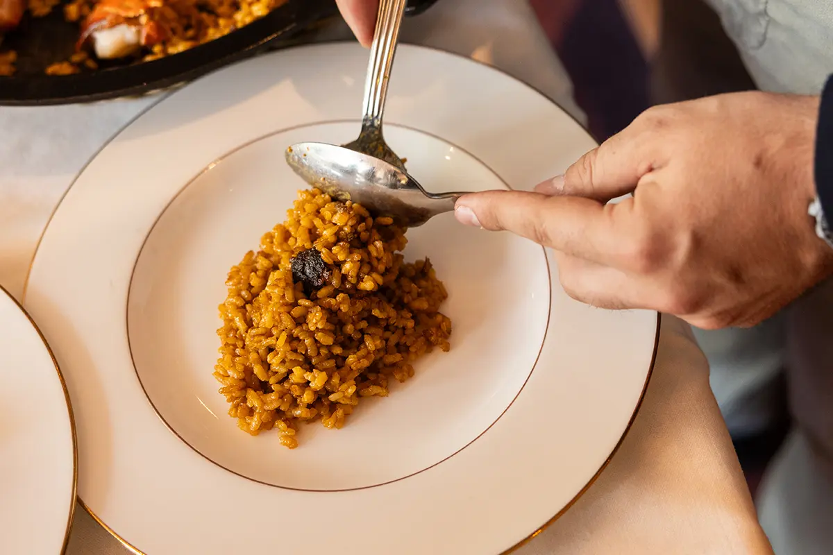 Pabblo y El Pedrusco traen arroz, fuego y tradición