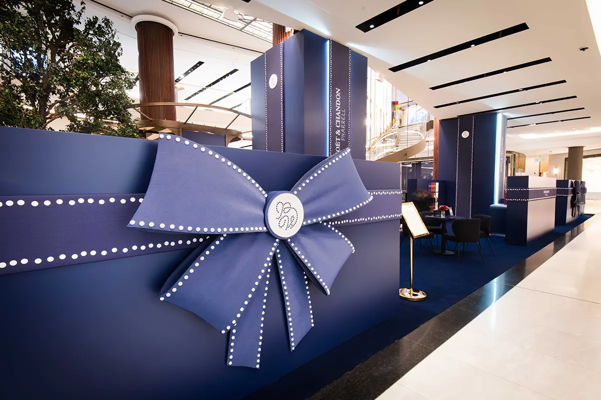 Moët & Chandon presenta una pop-up exclusiva en Galería Canalejas para celebrar su colaboración con el artista Pharrell Williams. 