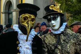 El mundo se disfraza