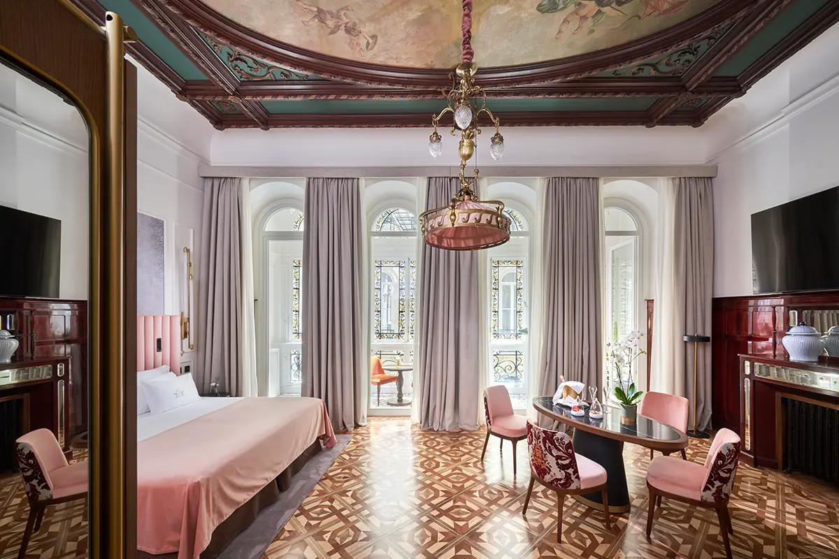 Dormir en la historia: 5 hoteles con alma y pasado 