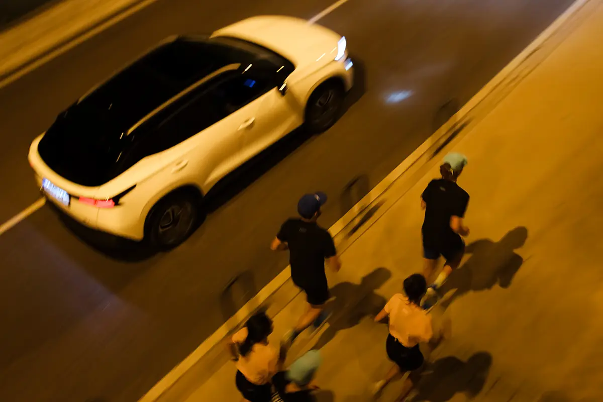 La carrera más futurista de Madrid. 4.500 corredores iluminados en una noche especial 