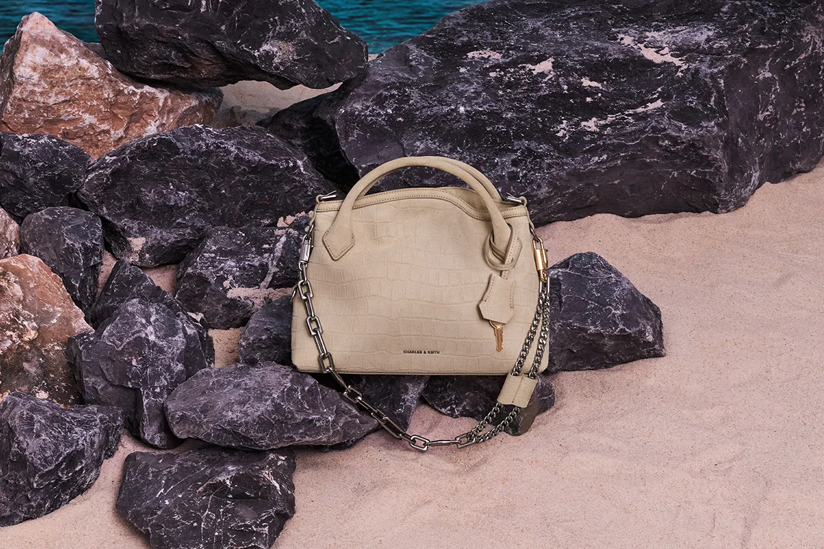 Bolso Delfina de Charles & Keith: El accesorio '24/7' que define la temporada