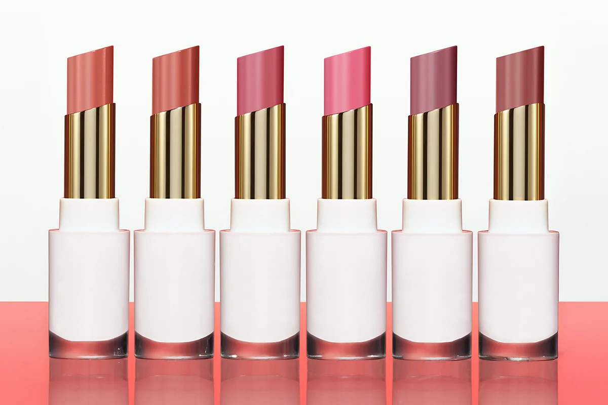 El híbrido entre gloss y bálsamo de Revlon que es viral en redes