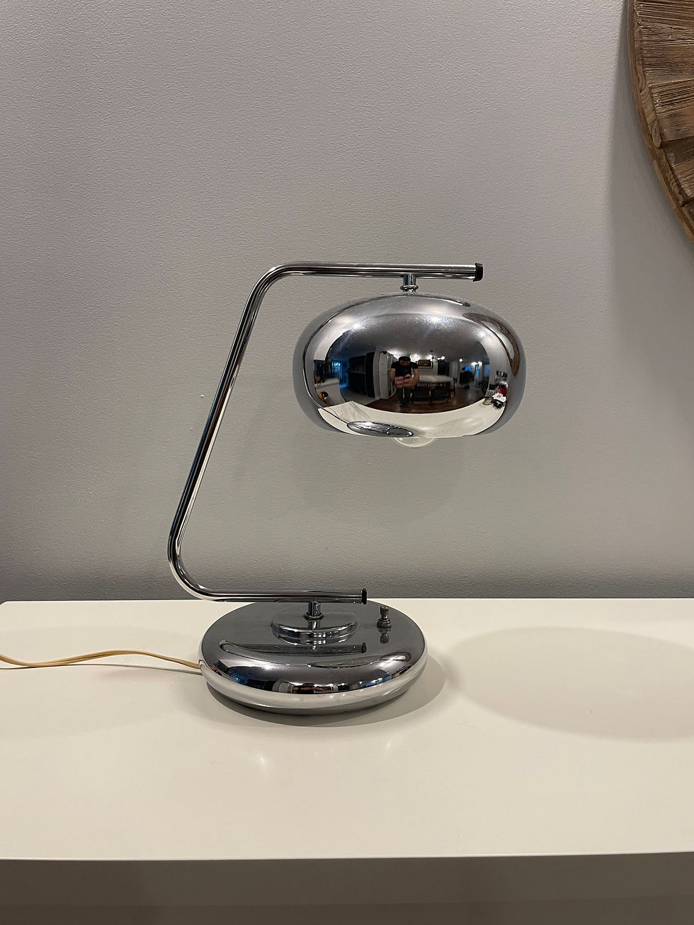 LAD-0003. Table lamp - Lampe de table