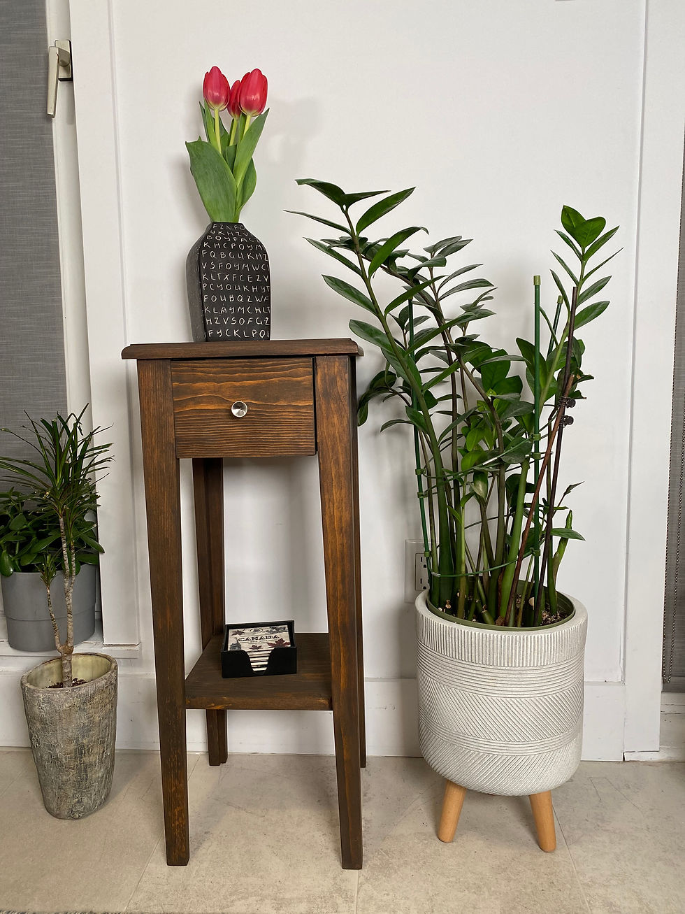 089. End table - Table