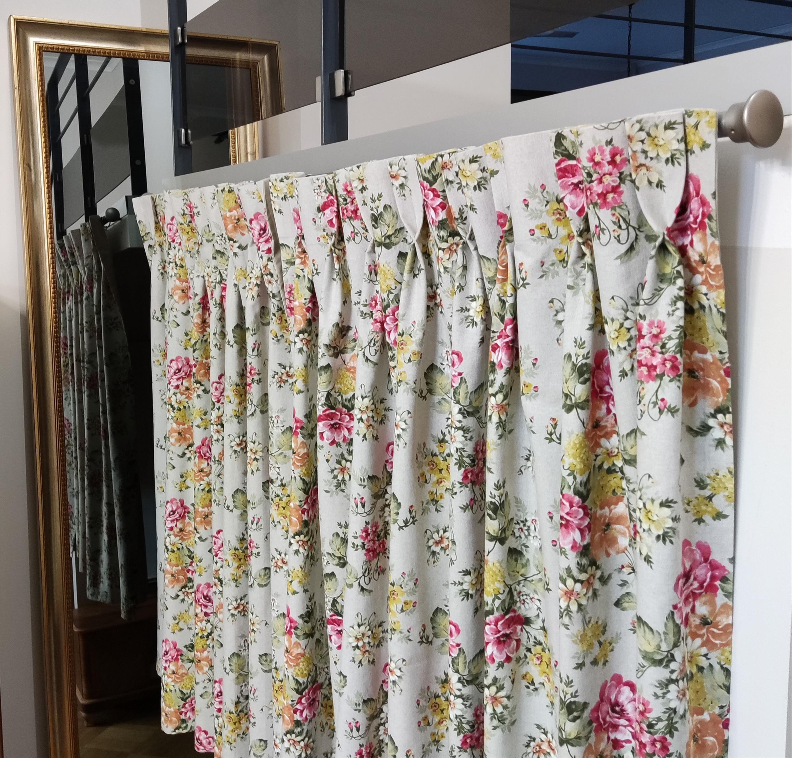 LAD-0017. Rideaux floraux en lin - Linen Curtains