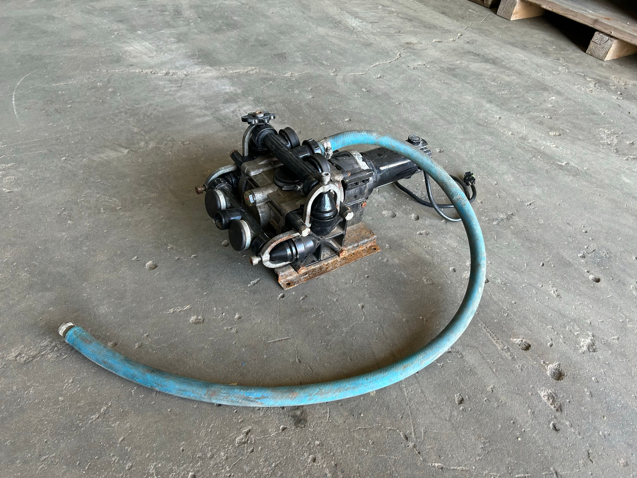 Comet P33T Big Mouth 12 Volt Automatic Waste Pump