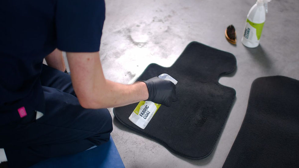 КВАРЦОВЕ ПОКРИТТЯ ДЛЯ ТКАНИНИ GYEON Q² FABRICCOAT «ФАБРИКОАТ» 400 МЛ