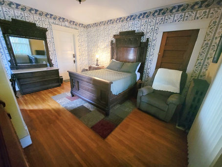 How much smaller is a Full size bed than a Queen?