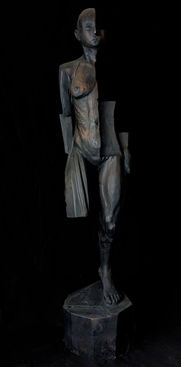 sculpture monumentale contemporaine tronçonneuse