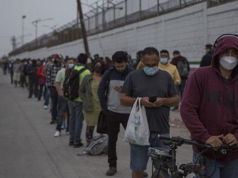 Han muerto 3 mil 30 mexicanos en Estados Unidos por Covid-19