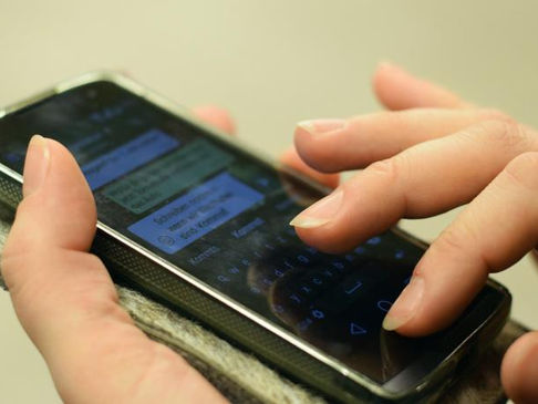 WhatsApp limita el envío de mensajes virales para evitar desinformación