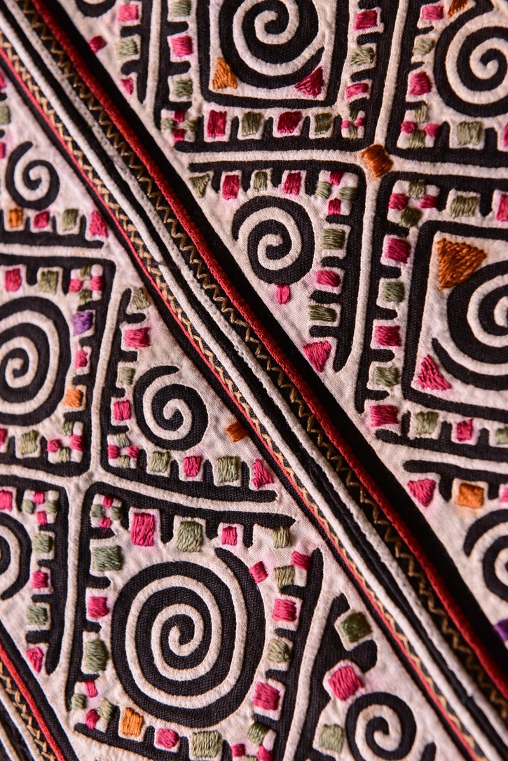 Begin with the hui motif