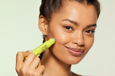 NIP_AND_FAB_13122021_TEEN_SPOT_ZAPPER_1082_CJH_WEB