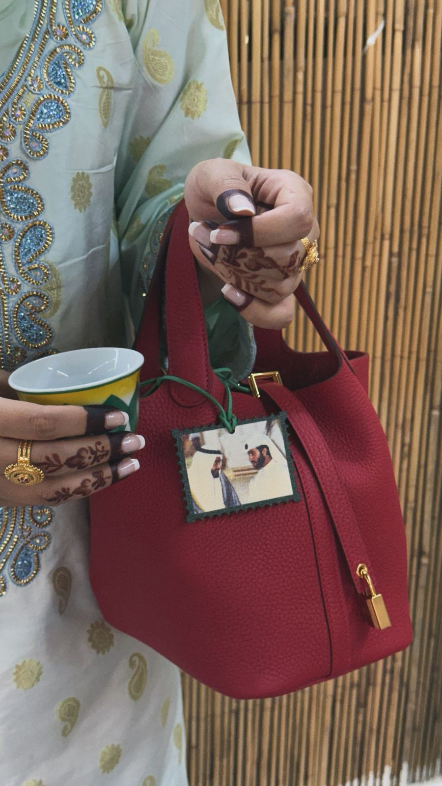 الصورة المصغرة: Car Mirror Accessory