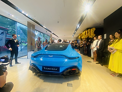 group wide shot best.heic