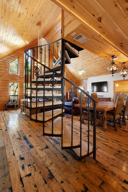 Main Lodge Staircase, Lounge