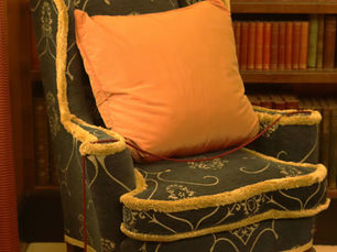 Why Upholstered Furniture is Suited to Care Homes