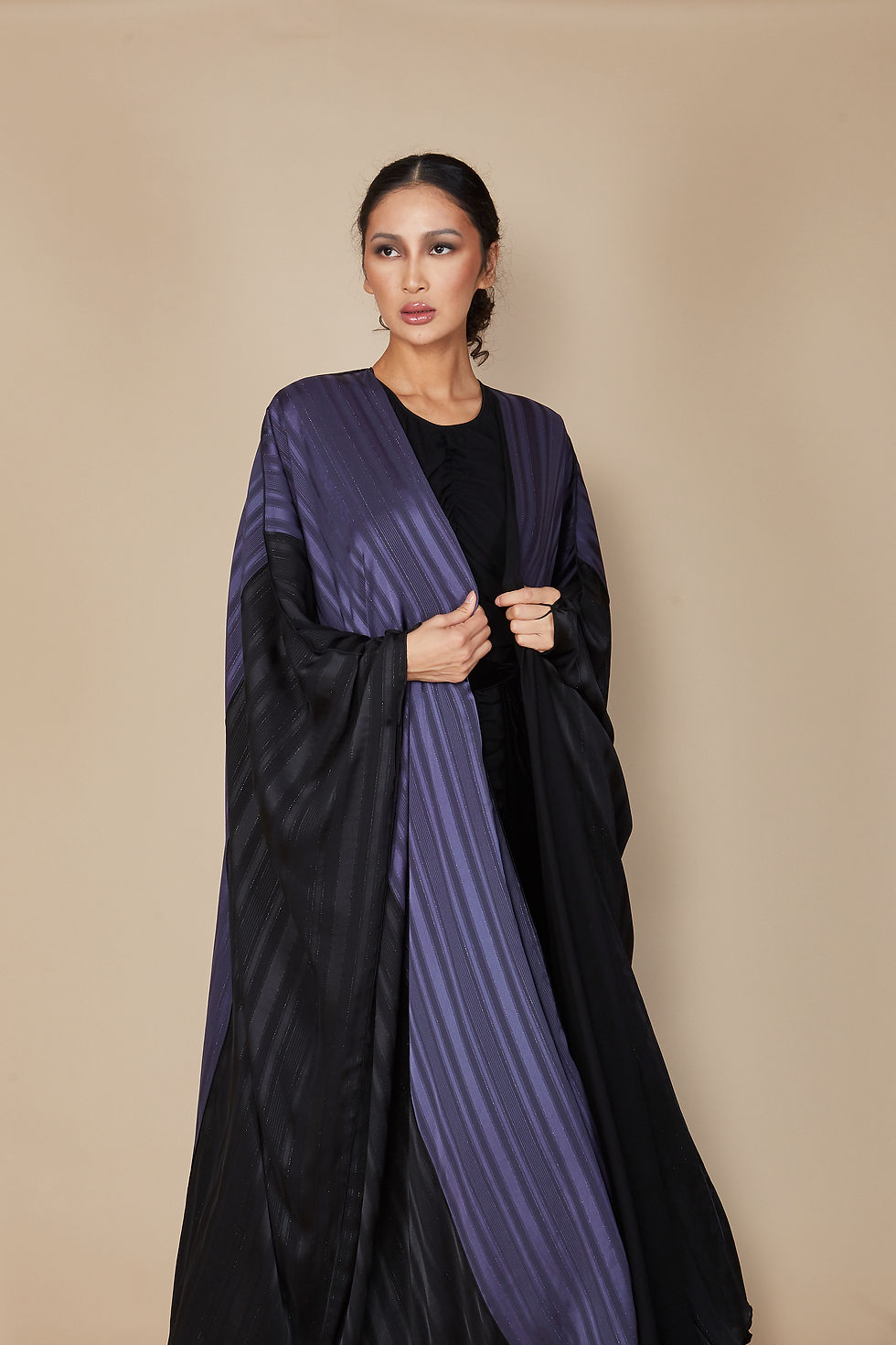 Tinsel shefon 2 tone Abaya with tinsel lines