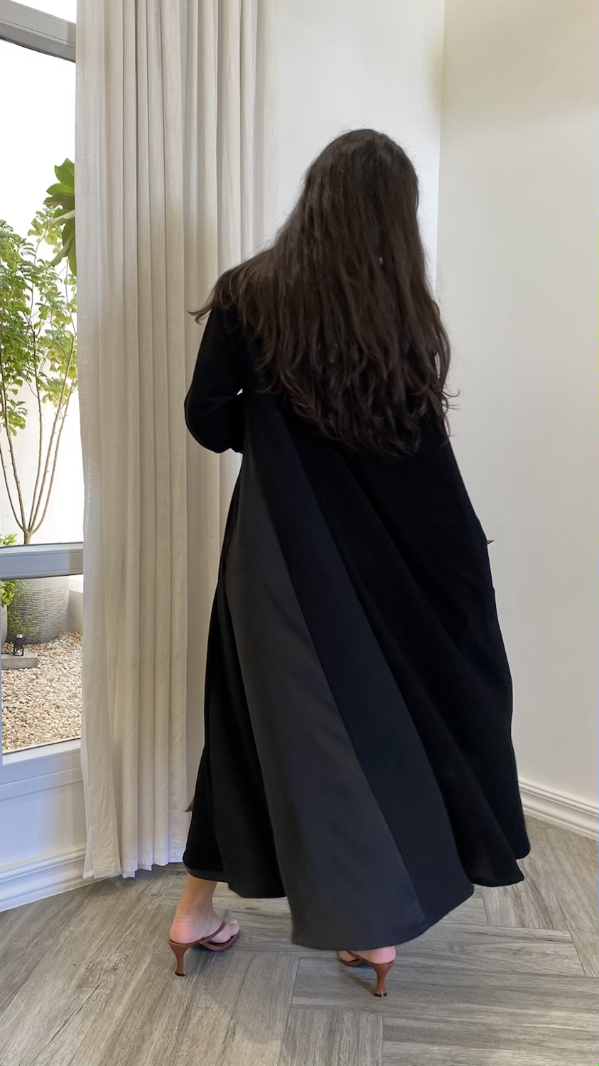 الصورة المصغرة: Brown Silk Haya in A line cut