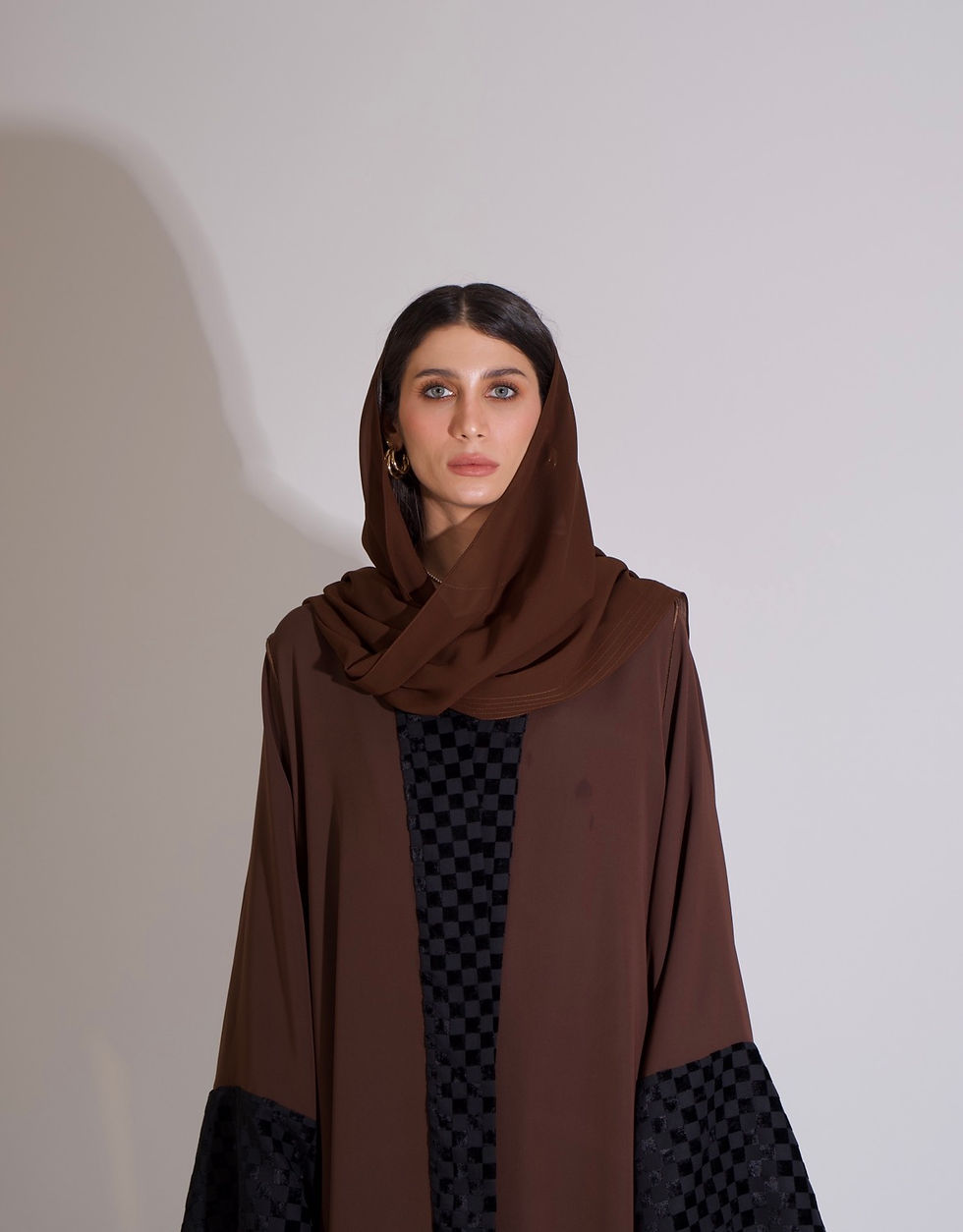 الصورة المصغرة: Fahdah Reversible Abaya
