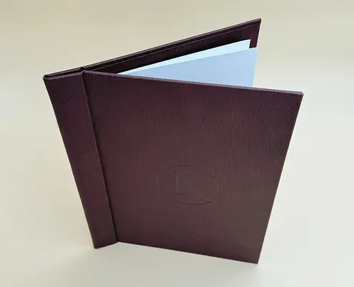 menu, porte-menu, protege-menu, support-de-restauration, menu-restaurant, menu-restaurant haut-de-gamme, menu-restaurant-guide-michelin, menu-restaurant-gault-et-millau, menu-sur-mesure-haut-de-gamme, menu-en-simili-cuir, menu-en-cuir, menu-en-polypro, menu-en-toile, menu-en-matiere-ecologique, menu-pour-palace, menu-sur-mesure-pour-hotel-et-palace, fabricant-de-menu-haut-de-gamme, fabricant-de-menus-de-luxe, fabricants-de-menu-sur-mesure, fabricant-menu-personnalise, fabricant-de-menu-avec-dorure-a-chaud, specialiste-menu-cuir, specialiste-menu-cuir-haut-de-gamme, specialiste-menu-simili-cuir, specialiste-supports-chr, specialiste-menus-cafe-hotel-restaurant, fabrication-menu-sur-mesure, menu-sur-mesure, menu-carte-des-vins, menu-carte-des-mets, menu-livre-de-cave, menu-chic, beau-menu, beau-menu-sur-mesure, beaux-menus, beaux-menus-en-cuir, beaux-menus-de-luxe, porte-menu-personnalise, porte-menu-sur-mesure, porte-menu-luxe, porte-menu-en-cuir, porte-menu-en-simili-cuir, porte-menu-en-toile, porte-menu-en-polypro, porte-menu-avec dorure-a-chaud, porte-menu-avec-logo, porte-menu-marquage-a-chaud, porte-menu-restaurant, porte-menu-haut-de-gamme, porte-menu-restaurant-guide-michelin, porte-menu-restaurant-michelin, porte-menu-restaurant etoile, porte-menu restaurant-1-etoile, porte-menu-restaurant-2-etoiles, porte-menu-restaurant-3-etoiles, porte-menu, porte-menu-restaurant-gault-et-millau, porte-menu-en-matiere-ecologique, porte-menu-pour-palace, porte-menu-sur-mesure-pour-hotel-et-palace, fabricant-de-porte-menu-haut-de-gamme, fabricant-de-porte-menus-de-luxe, fabricants-de-porte-menu-sur-mesure, fabricant-porte-menu-personnalise, fabricant-de-porte-menu-avec-dorure-a-chaud, specialiste-porte-menu-cuir, specialiste-porte-menu-cuir-haut-de-gamme, specialiste-porte-menu-simili-cuir, specialiste-porte-menus-cafe-hotel-restaurant, fabrication-porte-menu-sur-mesure, porte-menu-sur-mesure, porte-menu-carte-des-vins, porte-menu-carte-des-mets, porte-menu-livre-de-cave, porte-menu-chic, beau-porte-menu, beau-porte-menu-sur-mesure, beaux-porte-menus, beaux-porte-menus-en-cuir, beaux-porte-menus-de-luxe, 
protege-menu, support-de-restauration, protege-menu-restaurant, protege-menu-restaurant haut-de-gamme, protege-menu-restaurant-guide-michelin, protege-menu-restaurant-gault-et-millau, protege-menu-sur-mesure-haut-de-gamme, protege-menu-en-simili-cuir, protege-menu-en-cuir, protege-menu-en-polypro, protege-menu-en-toile, protege-menu-en-matiere-ecologique, protege-menu-pour-palace, menu-sur-mesure-pour-hotel-et-palace, fabricant-de-menu-haut-de-gamme, fabricant-de-menus-de-luxe, fabricants-de-menu-sur-mesure, fabricant-menu-personnalise, fabricant-de-menu-avec-dorure-a-chaud, specialiste-protege-menu-cuir, specialiste-protege-menu-cuir-haut-de-gamme, specialiste-protege-menu-simili-cuir, specialiste-supports-chr, specialiste-protege-menus-cafe-hotel-restaurant, fabrication-protege-menu-sur-mesure, protege-menu-sur-mesure, protege-menu-carte-des-vins, protege-menu-carte-des-mets, protege-menu-livre-de-cave, protege-menu-chic, beau-protege-menu, beau-protege-menu-sur-mesure, beaux-protege-menus, beaux-protege-menus-en-cuir, beaux-protege-menus-de-luxe, supports-haut-de-gamme-hotellerie, menu-hotellerie, supports-hotellerie, supports-hotellerie-haut-de-gamme, supports-de-restauration-haut-de-gamme, jolis-menus, joli-menu, jolis-menu-sur-mesure, jolis-menus-haut-de-gamme, jolis-menus-pour-restaurant, jolis-menus-pour-restaurant-gastro, jolis-porte-menus-pour-restaurant-gastro, jolis-porte-menus-pour-restaurant-etoile-michelin, jolis-porte-menus-pour-carte-des-mets, jolis-porte-menus-pour-carte-des-vins, jolis-porte-menus-sur-mesure, jolis-porte-menus-personnalises, personnalisation menu, personnalisation-porte-menu, personnalisation-protege-menu, personnalisation-menu-haut-de-gamme, personnalisation-porte-menu-haut-de-gamme, personnalisation-porte-menu-sur-mesure, personnalisation-porte-menu-restaurant-michelin, personnalisation-porte-menu-hôtels-de-luxe, cuir, simili-cuir, coins-métalliques, coins-metalliques-or, coins-métalliques-dore, dorure-a-chaud, marquage-a-chaud, porte-addition, porte-addition-en-cuir, porte-addition-en-simili-cuir, classeur, Room-directory, room service, papeterie-haut-de-gamme, fabrication-francaise, menu-fabrication-francaise, porte-menu-fabrication-francaise, porte-menu-fait-en-france, porte-menu-made-in-france, menu-français, menu-fait-en-France, support-carte-de-restaurant-made-in-france, support-carte-de-restaurant-fabrique-en-france, support-carte-de-restaurant-fabrication-francaise, support-carte-de-restaurant-fabrication-francaise, supports-restauration-fabrication-francaise, supports-chr-made-in-france, carte-restaurant-gastro-fabrication-francaise, carte-restaurant-gastro-fait-main, carte-restaurant-gastro-fabrique-en-france, vis-a-relier, encoches, fente, vis extérieure, elastique, aimant, papier de creation, papier fedrigoni, materica, sirio, eclisse, yuta, charme, gmund, Olin, antalis, carte de visite, papeterie, papeterie-haut-de-gamme, papeterie-pour-chr, communication-chr, communication-hotels-cafes-restaurant, communication-restaurant-michelin
