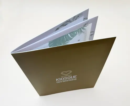 porte-addition-simili-cuir, porte-addition-cuir, porte-addition-hotel, porte-addition-restaurant, porte-addition, porte-addition-haut-de-gamme, porte-addition-luxe, porte-addition-restaurant-michelin, porte-addition-restaurant-etoile, porte-addition-restaurant-gastronomique, porte-addition-cuir-restaurant, porte-addition-sur-mesure, porte-addition-dorure, porte-addition-personnalise, porte-addition- restaurant-gastro, porte-menu-restaurant, porte-menu-cuir, support-hotel-restaurant, carte-restaurant, carte-bar, carte-cuir