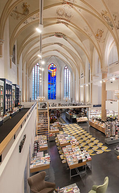 Boekhandel-Van-Der-Velde-Interieuropnames.jpg_edited.jpg