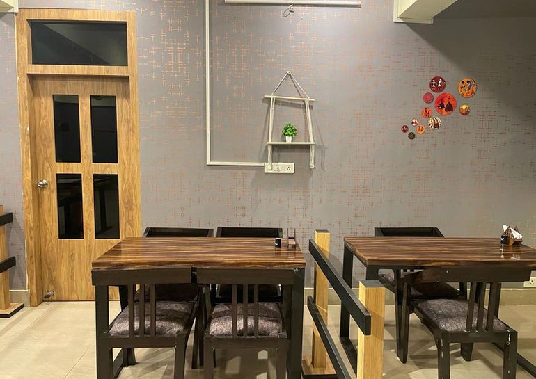 Naxatra Dine-In Cafe area