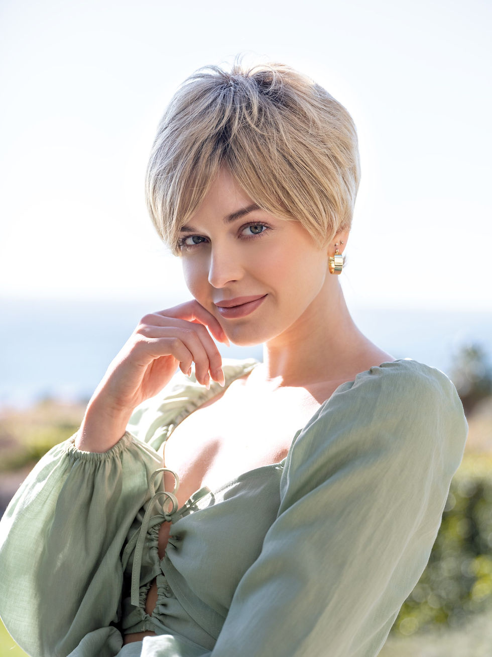 bay wig by amore collection promo photo