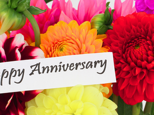 Anniversary Flowers: Meaningful Ways to Celebrate Each Milestone Year