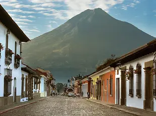 antigua-guatemala-volcano.webp