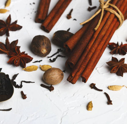 mixture-of-dried-spies-for-indian-masala-chai-or-spicy-tea-anise-cardamom-cinnamon-nutmeg.