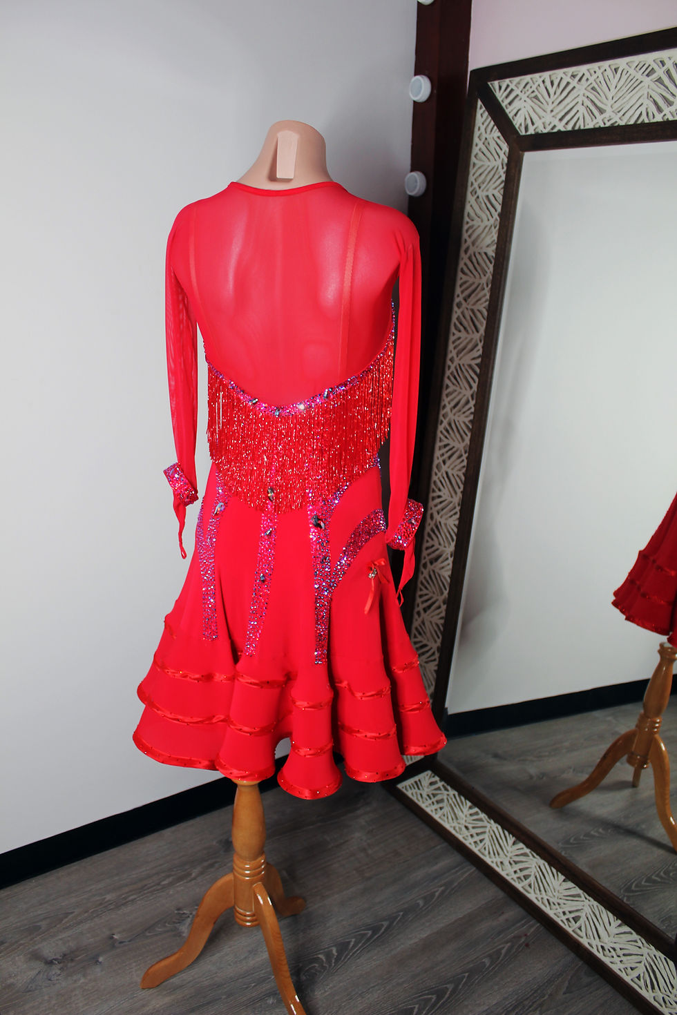 Thumbnail: Red Elegance