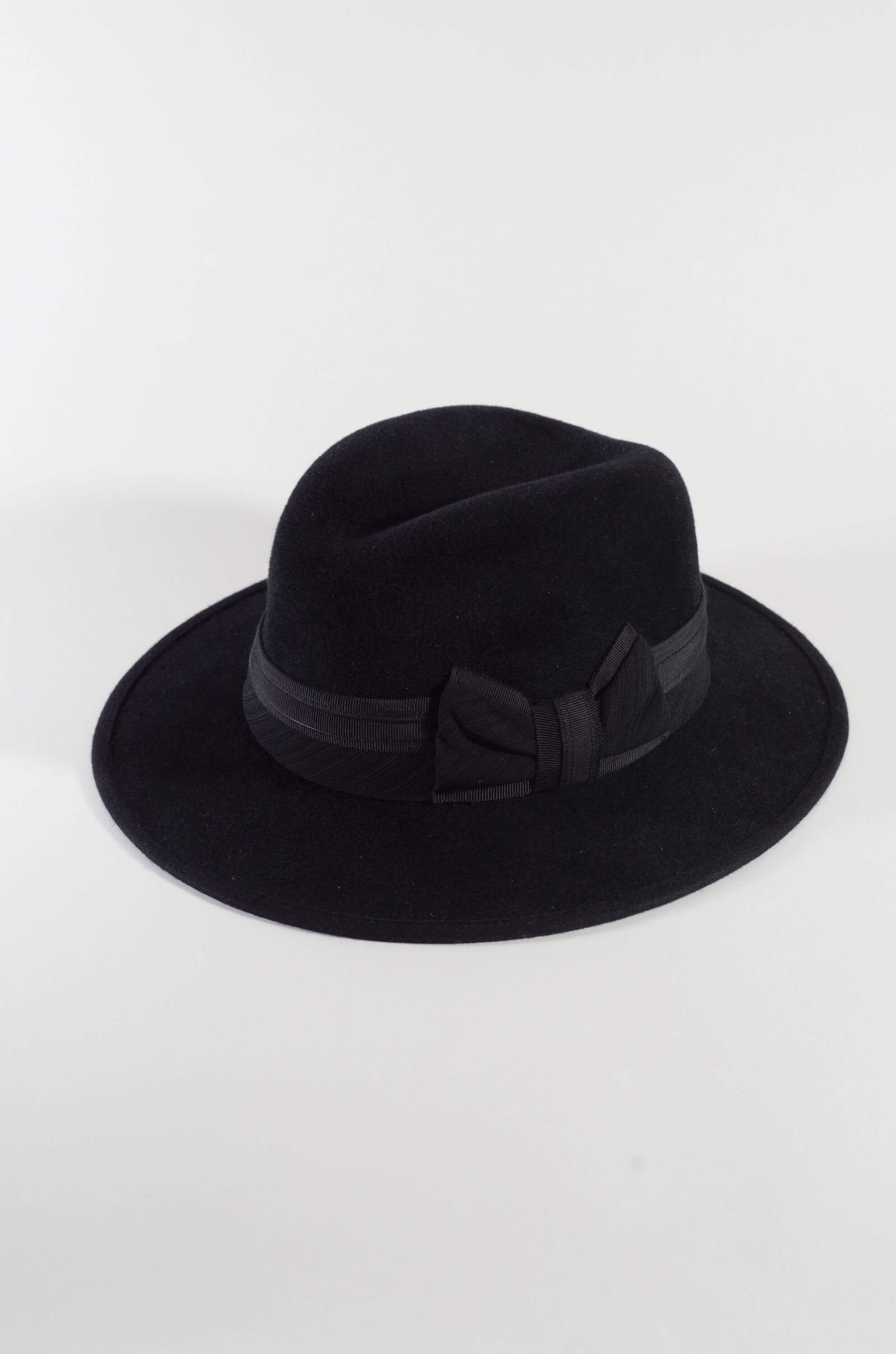 Mon Chapeau de feutre NOIR fédora ou trilby ALL BLACK